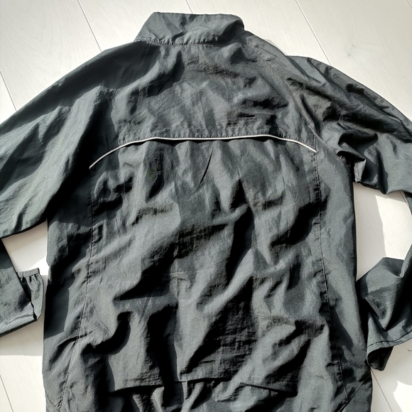 Nike running black running windbreaker jacket - Picture 5 of 9